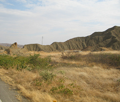 Panamericana Norte entre Zorritos y Mncora,
                      cerro del desierto con sus estribaciones