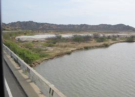 Eine weitere Bucht zwischen Tumbes und
                          Zorritos