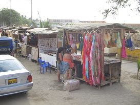 M�ncora, puestos de mercados (04)