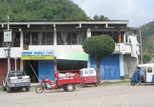 La Merced, Geb�ude der Provinzregierung der
                      Provinz Jun�n