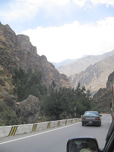 Strasse ins V-Tal (Kerbtal)