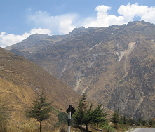 Sicht auf eine weitere Bergkette (01)