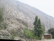 W�stenhang im Dunst