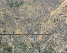 Puente del ferrocarril, primer plano