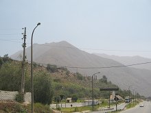 Cerros de desierto en la bruma
                                  (02)