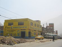 Ricardo Palma, suburbio de Chosica (03),
                        venta de partes de autos