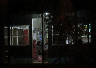 Discoteca alcoh�lica con cervezas en San Francisco,
                regi�n de Pucallpa