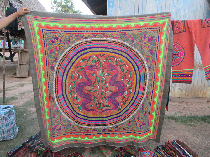 Tejido grande con 2 anacondas 02 (casa privada en
              San Francisco)