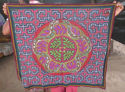 Tejido grande con 2 anacondas 05 (casa
                        privada en San Francisco)