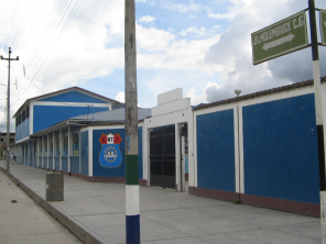 Jir�n Mullembruck, la escuela
                  "Secundaria" sin ning�n libro sobre la
                  mitolog�a de los ind�genas Yanesha / Amuesha