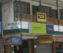 Hospedaje Isolina y Western Union al Jir�n
                        Bolognesi al frente del parque de la Plaza
                        Central, tel. Western Union: 063-46 20 34, con
                        sistema de fax