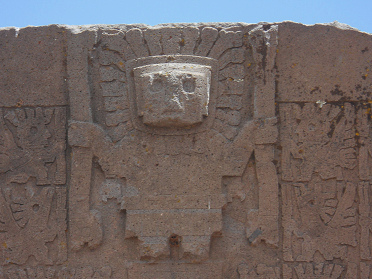 Tiahuanaco, dios creador Wiracocha
                                en la puerta del sol