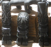 Cusco Sacsayhuam�n,
                                      Ausserirdische derIncas in einer
                                      Schnitzwerkstatt kurz oberhalb der
                                      Festung