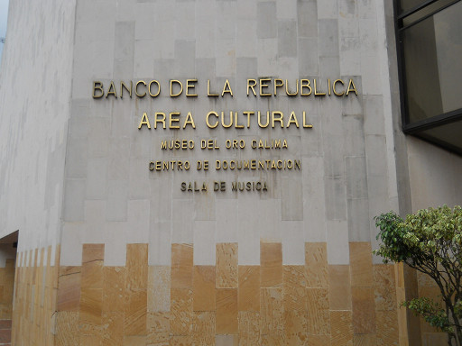 Goldmuseum von Cali "Calima",
                        Schriftzug