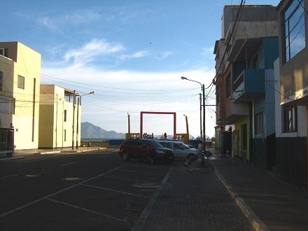 Vista al malec�n y al mar