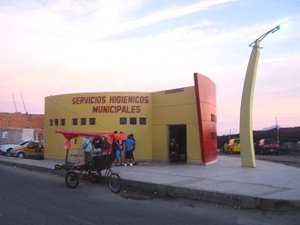 Los ba�os del malec�n, primer plano