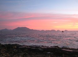 Vista a la bah�a de Chimbote
                                    con cielo rosado 01
