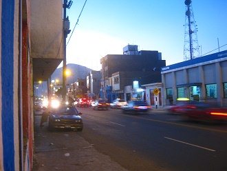 Avenida Bolognesi 01