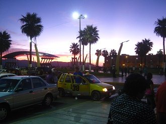 Plaza Grau en la noche 02