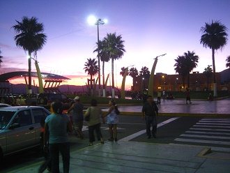 Plaza Grau en la noche 03