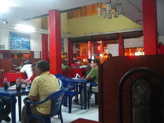 El interior de la chifa Pek�n en la
                          avenida de la Torre