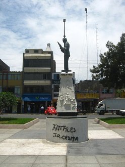 Bulevar en la avenida de la
                                  Torre, monumento "maestro"
                                  (01)
