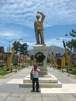 Monumento de maestro Torre 03