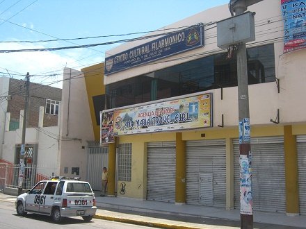 Jir�n Ugarte, el centro cultural
                          filharm�nico