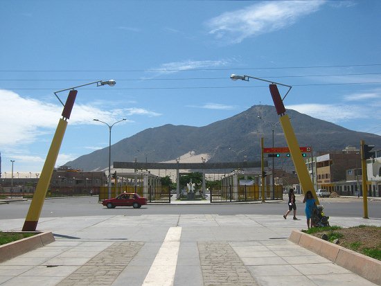 Avenida de la Torres, otra portada