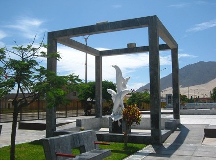 Estatuas de delfines 01